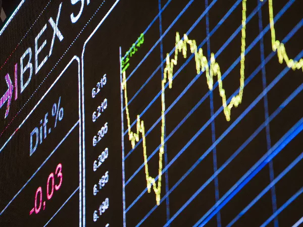 Technical Analysis for Forex: Key Indicators and Patterns